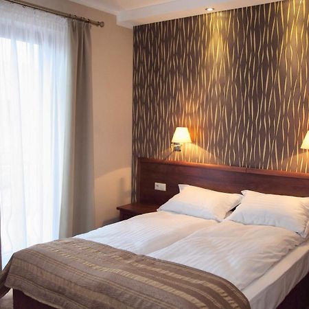 Hotel Pod Kluka สวูพสค์ ภายนอก รูปภาพ